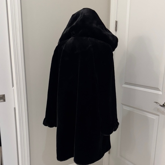 Jones New York Plush Black Teddy Jacket - Picture 4 of 8